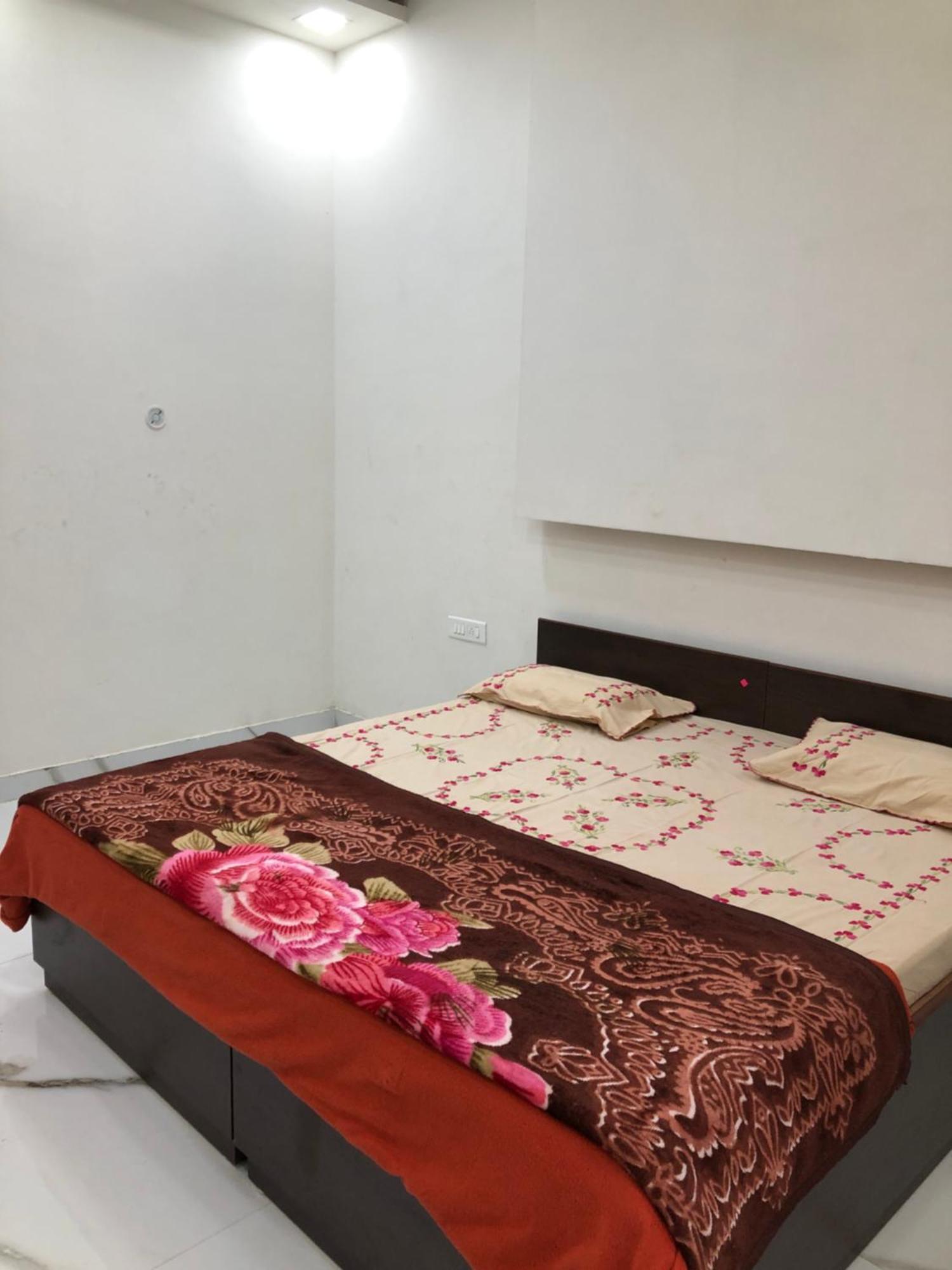 Ramaya Home Stay Varanasi Exterior foto