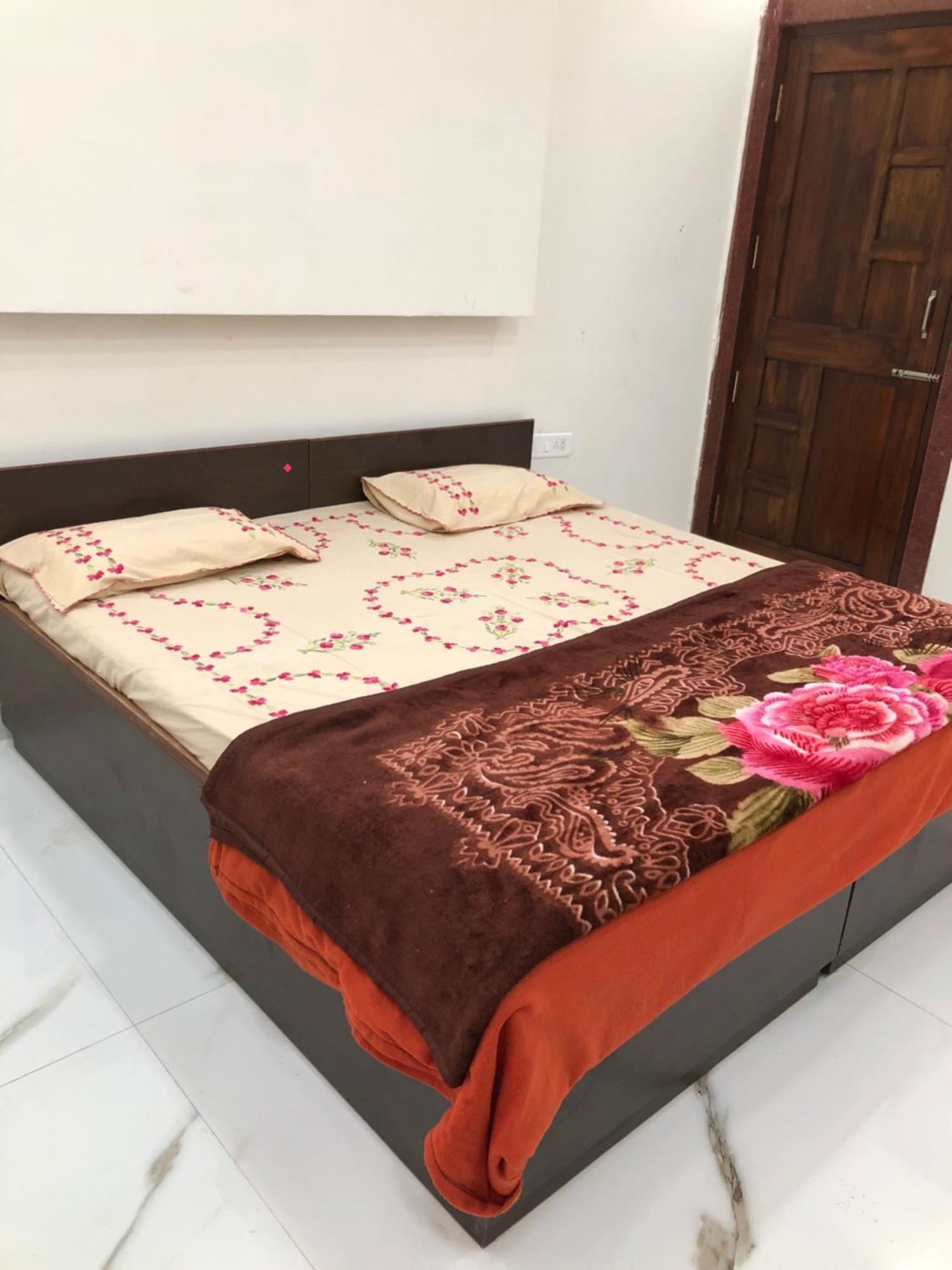 Ramaya Home Stay Varanasi Exterior foto