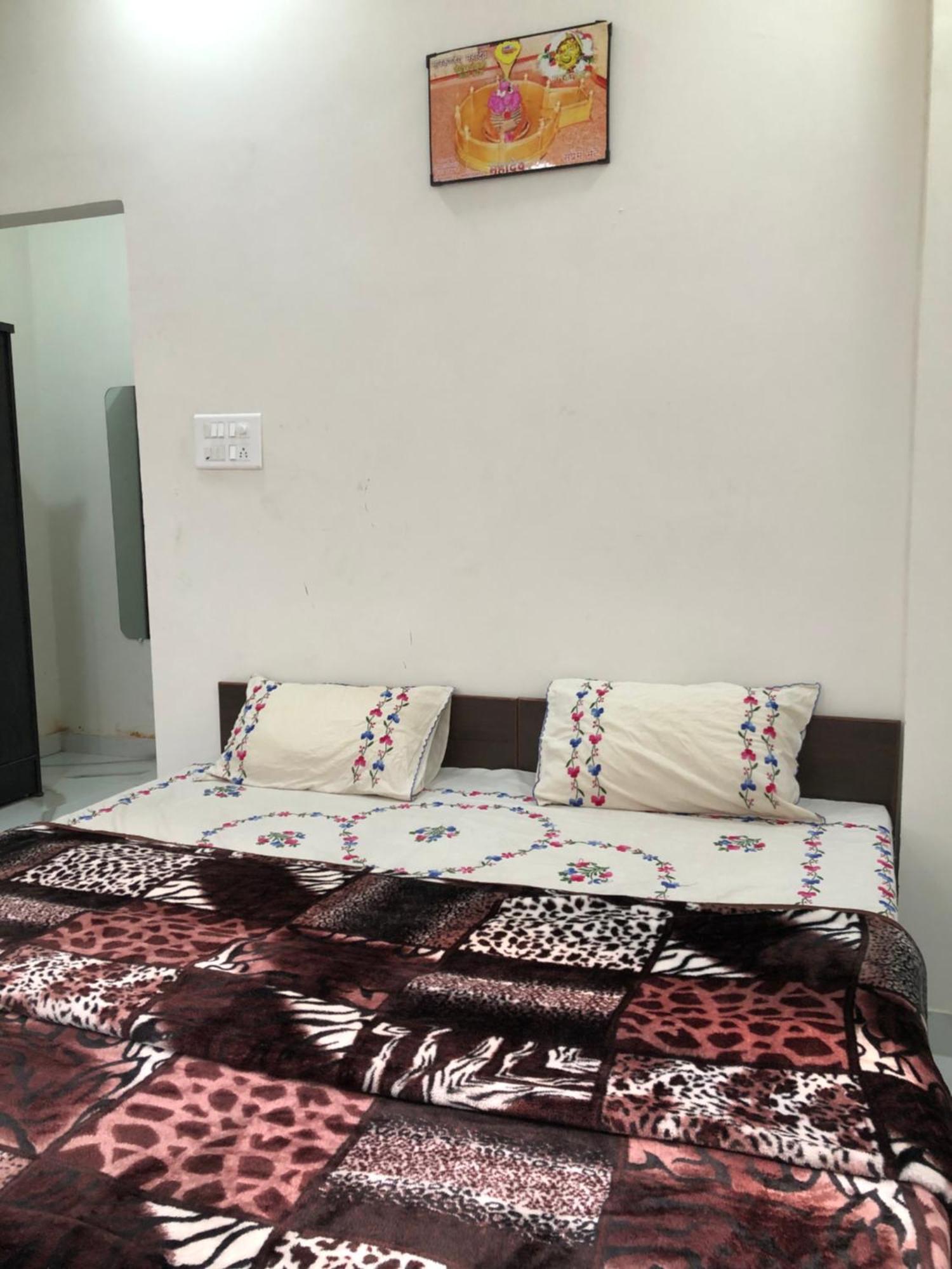 Ramaya Home Stay Varanasi Exterior foto
