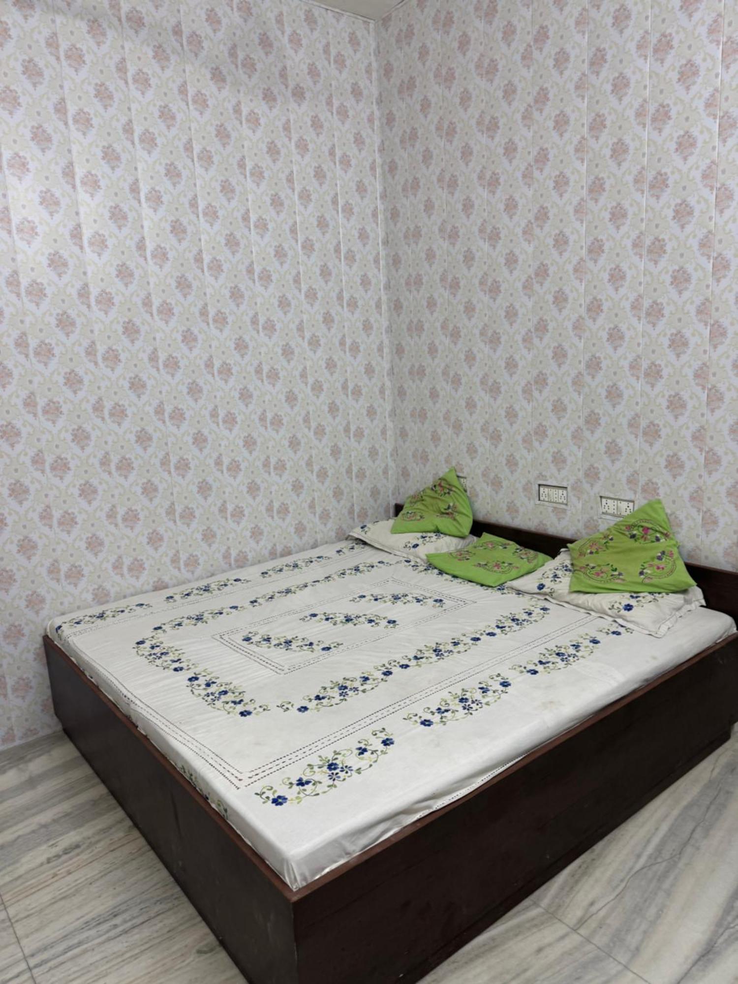 Ramaya Home Stay Varanasi Exterior foto